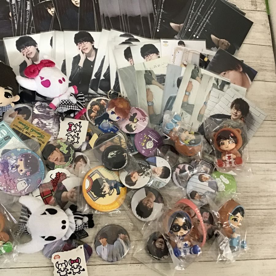 現状】 男性 声優 グッズ まとめ売り CD ブロマイド 缶バッジ 他 斉藤 