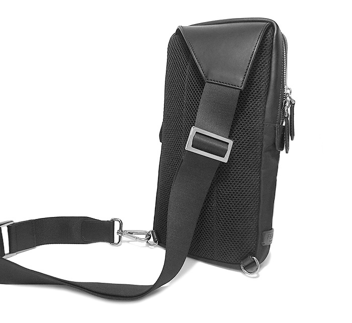 フェンディ モンスター FENDI レザー ボディバッグ ナイロン - バッグ 