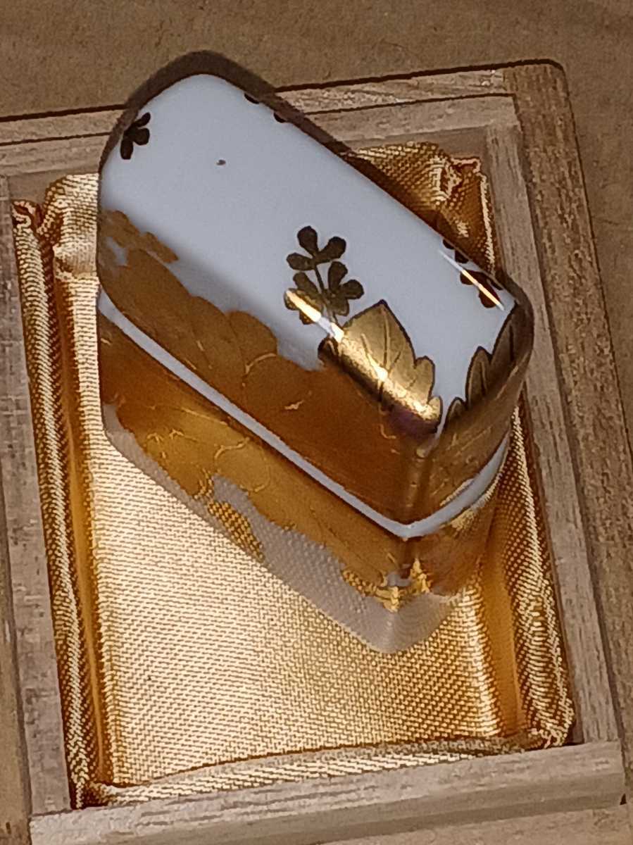 ZIPPO ライター 陶磁器 九州 平戸藩窯 三川内焼 十五代 嘉泉窯作 ZIPPO ライター 陶磁器 九州 平戸藩窯 三川内焼 十五代 嘉泉窯作