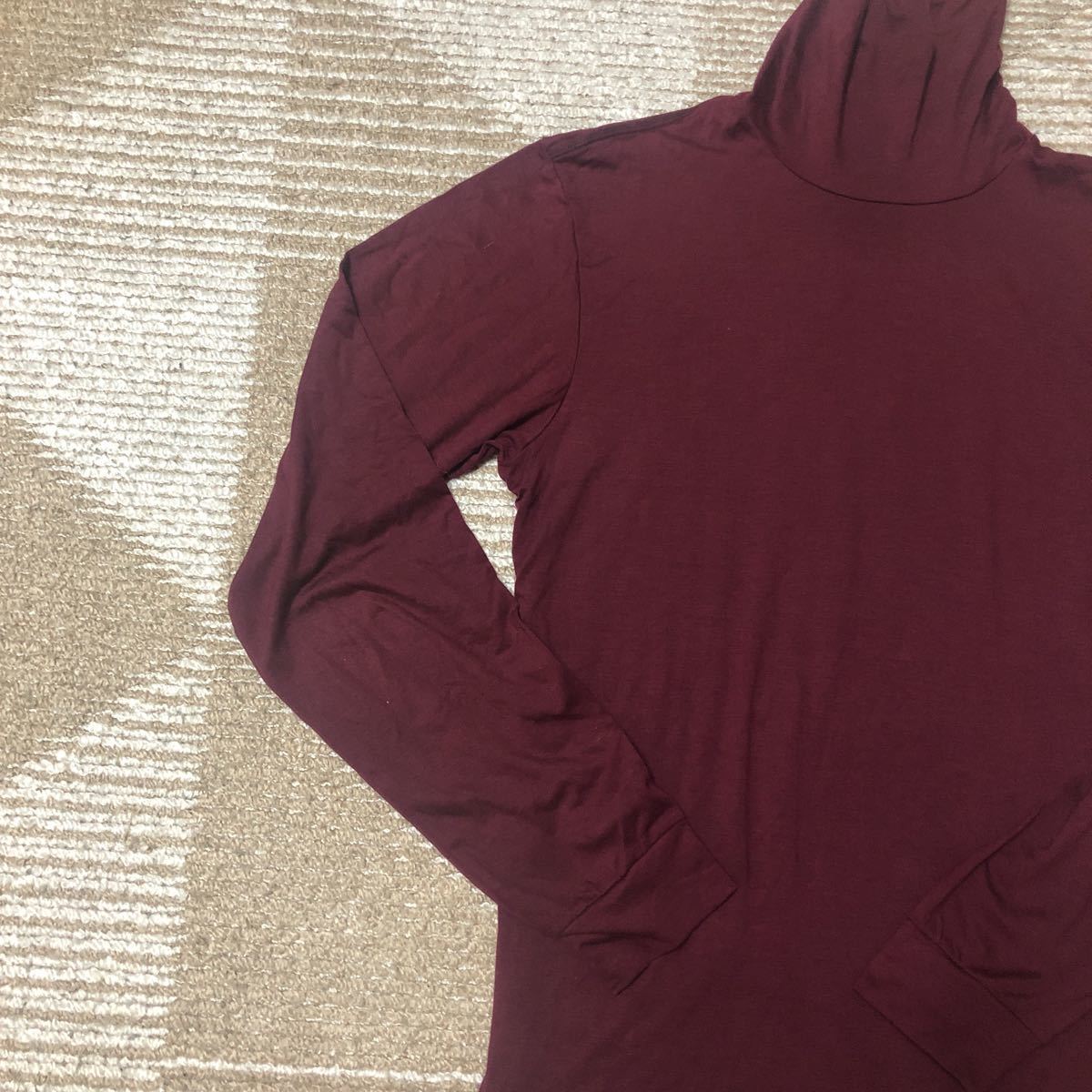 ユニクロヒートテック タートルネック メンズ Lサイズ エンジ 長袖tシャツ 売買されたオークション情報 Yahooの商品情報をアーカイブ公開 オークファン Aucfan Com