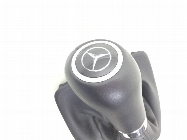 MB070 W204 C200 コンプレッサー エレガンス 前期 本革 シフトノブ ブーツ 付 ◆ブラック系/A2042671510 ★程度良好 ○ ★即決★ メルセデス・ベンツ C200 コンプレッサー Ｃクラス（メルセデス エアフロ エレガンス（FR&frasl;5AT