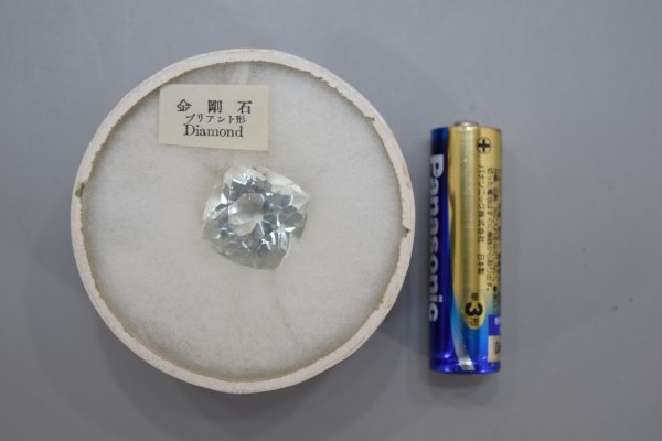 戦前　昭和レトロ　古い鉱物標本　結晶石膏丸窓黒紙箱入　手書きラベル付 珍品 古い宝石 標本 蔵出し レトロ 鉱物 資料 紙箱ケース 16点 まとめ