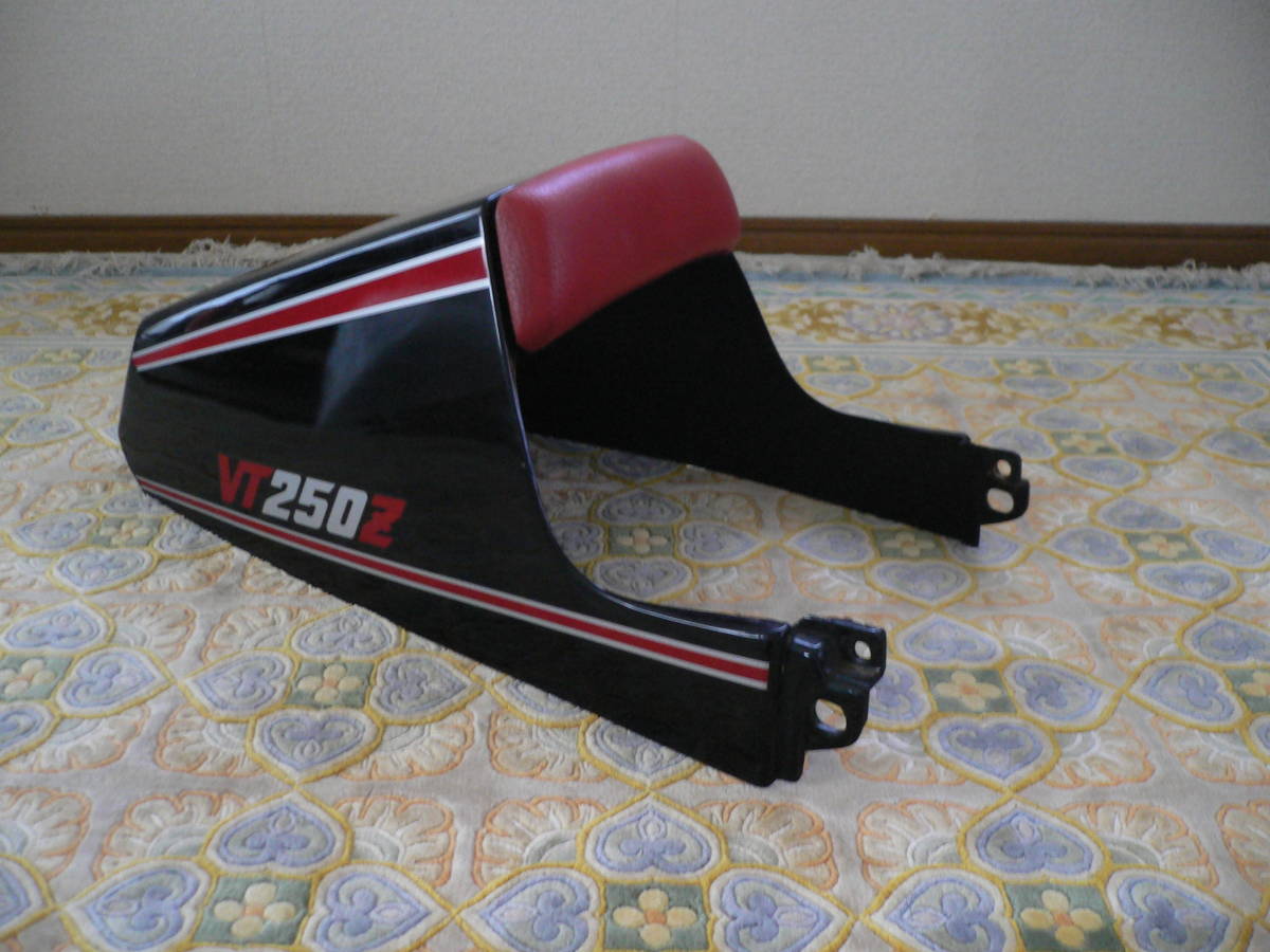 ホンダ VT250 シングルシート スポーツシート 純正 ジャンク品(リア 