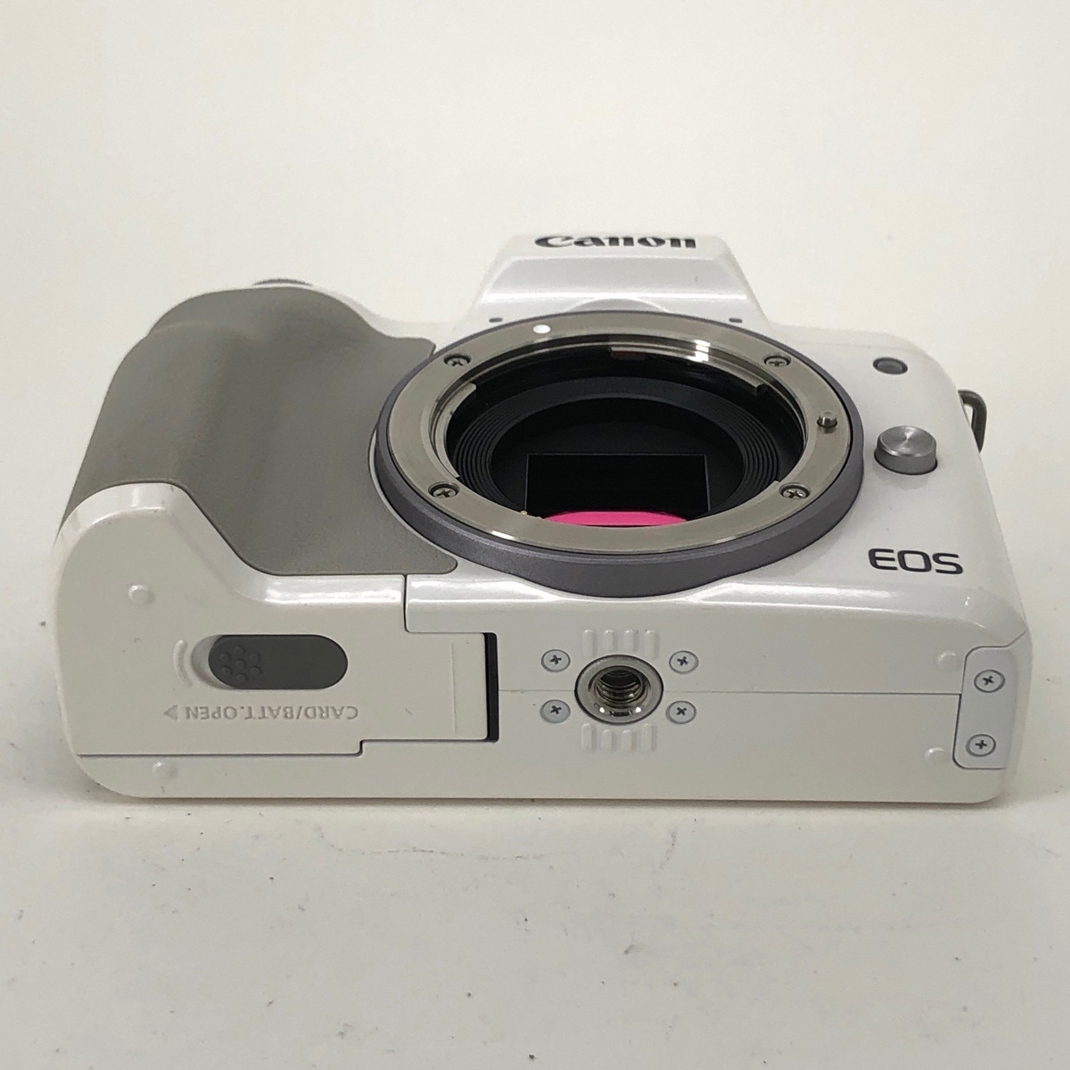 キヤノン Canon EOS Kiss M ボディ ホワイト［ジャンク品］ デジタル 