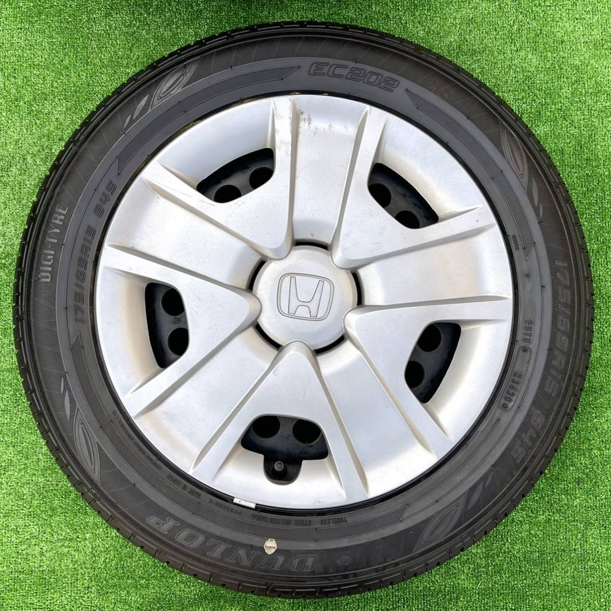 ホンダ フィット 純正 15インチ スチールホイール＆ DUNLOP 175/65R15 