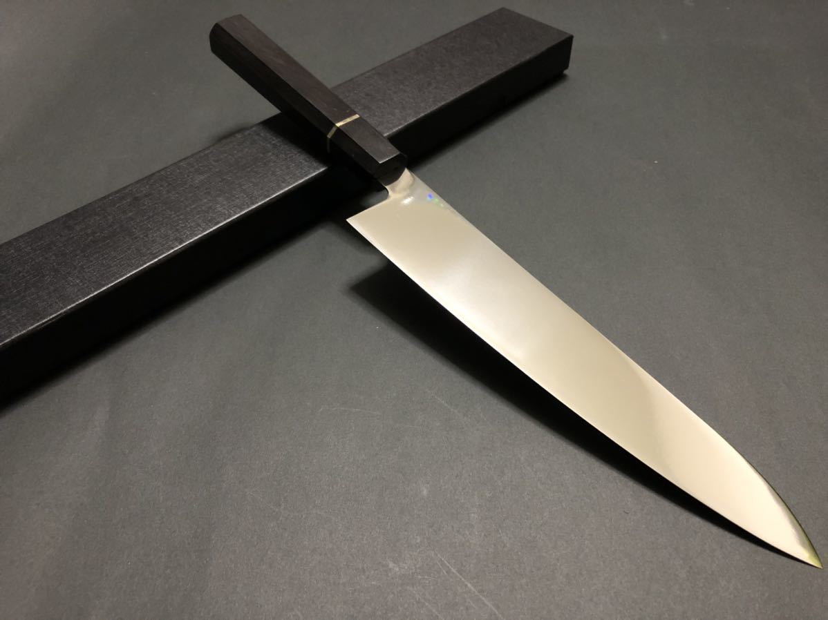 本焼 V金10号 全鋼 和牛刀 240mm 包丁 鏡面 両刃 黒檀八角柄 公式通販 鏡面仕上 本焼V金10号和牛刀240mm 黒檀八角柄