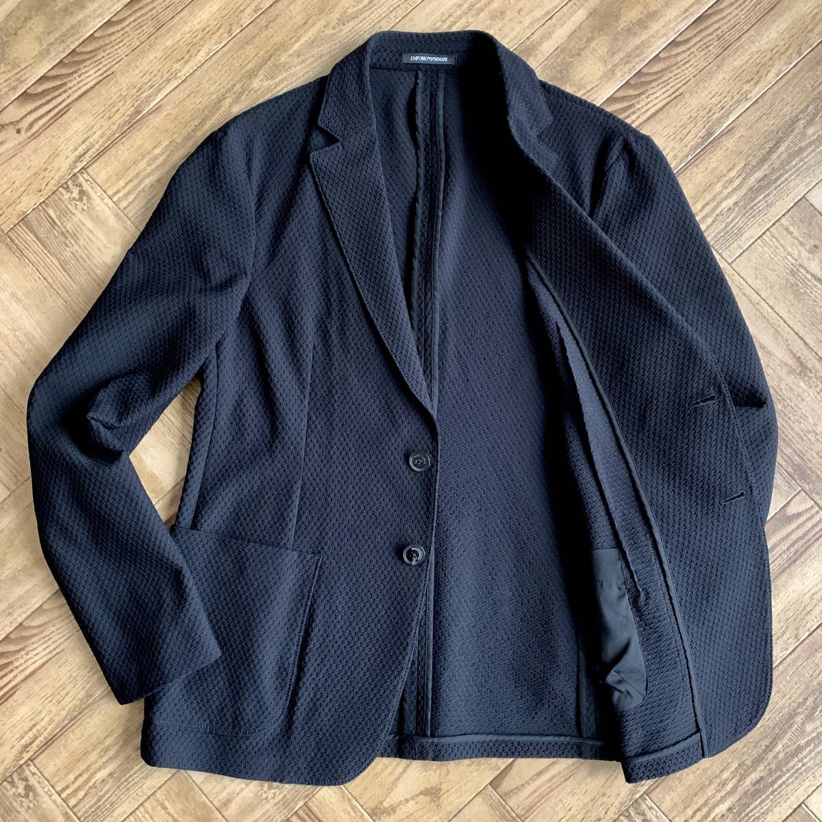 【正規品，得価】 A20 エンポリオアルマーニ シックに決める EMPORIO ARMANI エンボス加工 ストレッチ テーラードジャケット 50 L前後 ブラック 黒 冬春(Lサイズ)｜売買されたオークション情報、yahooの商品情報をア Lサイズ