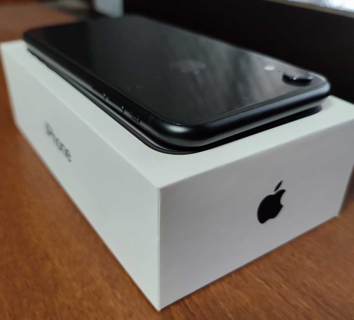  iPhone XR Black 64 GB au SIMフリー(iPhone)｜売買されたオークション情報、yahooの商品情報をアーカイブ公開 - オークファン iPhone