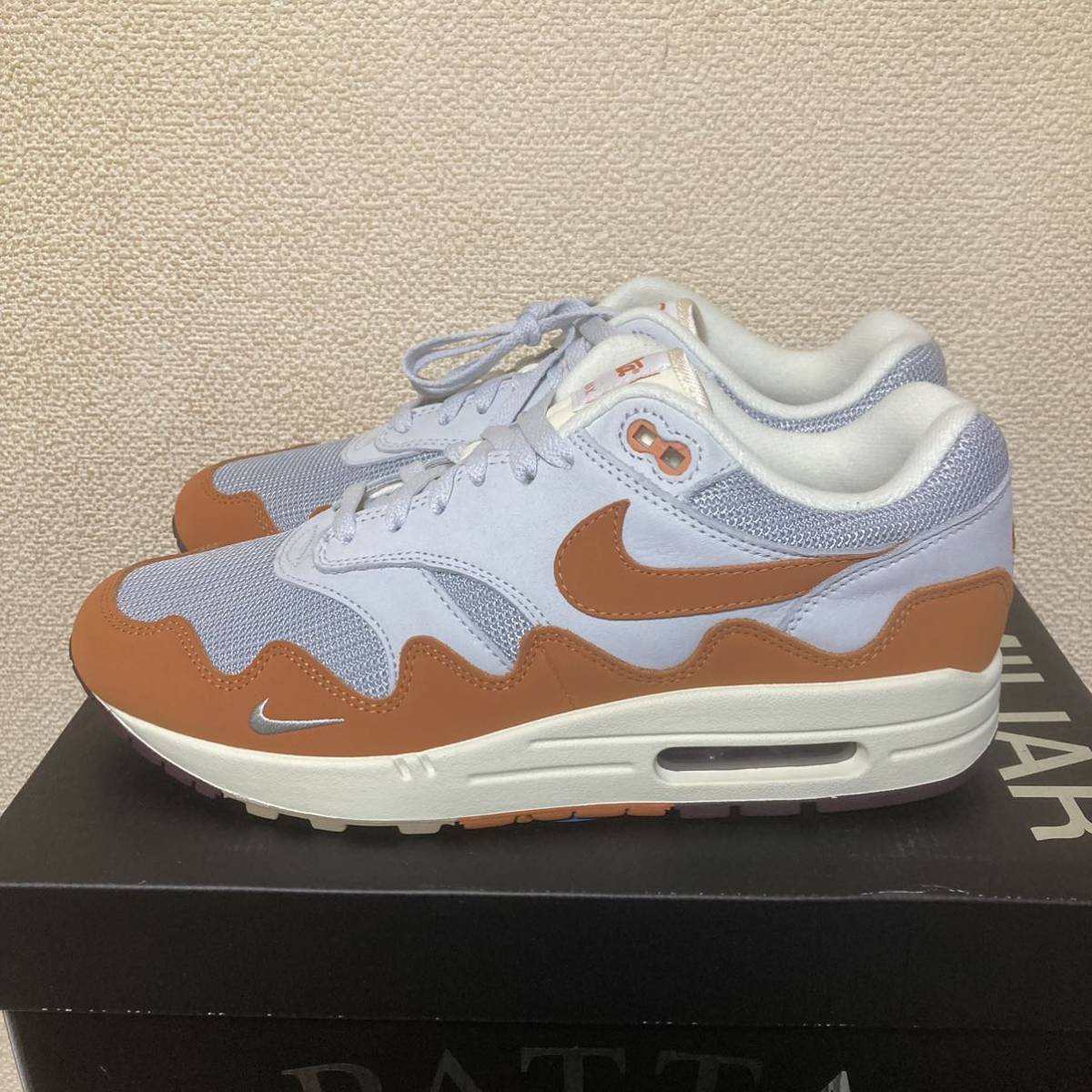 赤字超特価，新品 27.5cm 国内正規 NIKE AIR MAX 1 Patta MONARCH ナイキ エアマックス パタ モナーク DH1348-001(27.5cm)｜売買されたオークション情報、yahooの商品情報をアーカイブ公開 - オークファン 27.5cm
