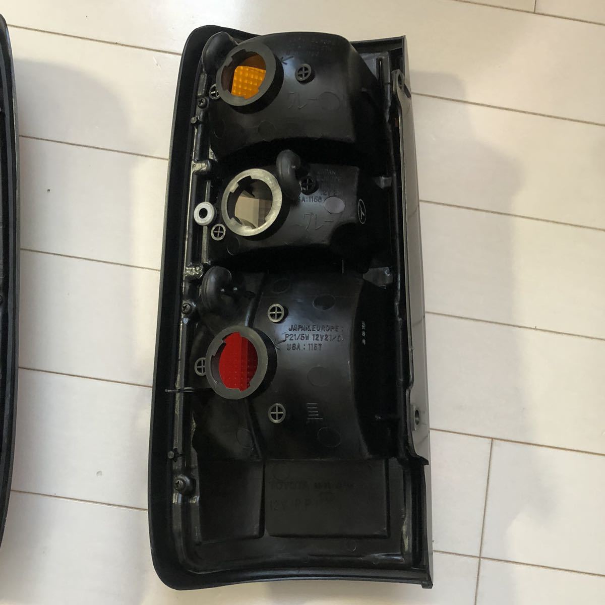 トヨタ ランドクルーザー 80 純正 テールランプ 左右 テールレンズ