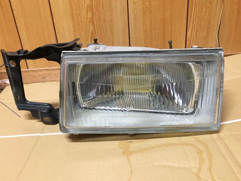 AE86 カローラレビン 左 ヘッドライト 当時物 旧車 トヨタ AE86 ヘッド