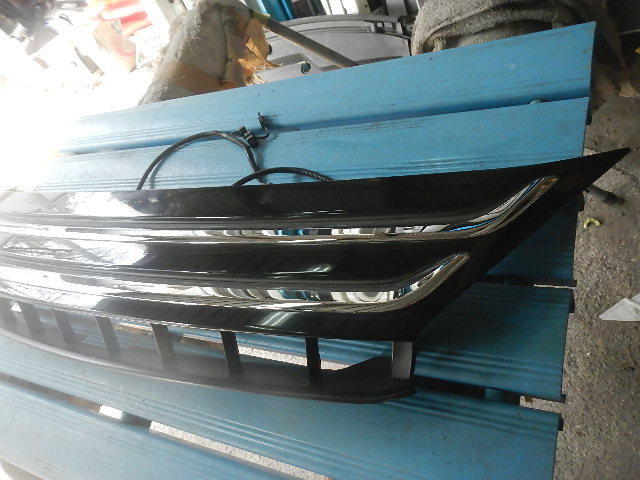 G27131 ZSU 60 ハリアー 前期 モデリスタ 純正 フロント グリル D2533  