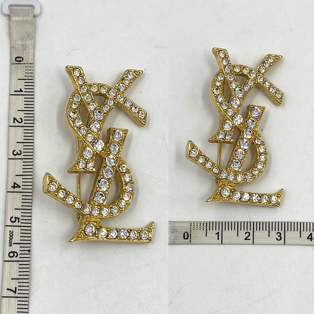 YVES SAINT LAURENT イブサンローラン YSL ブローチ ラインストーン ヴィンテージ アクセサリー P181 Saint SAINT | イヴ・サンローラン「氷の世界」着想の23年クリスマスコスメ ザ Laurent（イヴ・サンローラン）のクリスマス限定