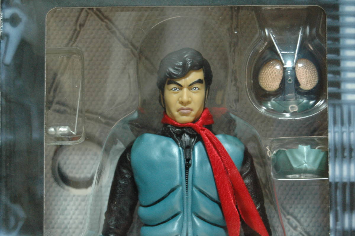≪送料無料≫RAH No.100 デラックスタイプ2001 仮面ライダー旧1号 中古 