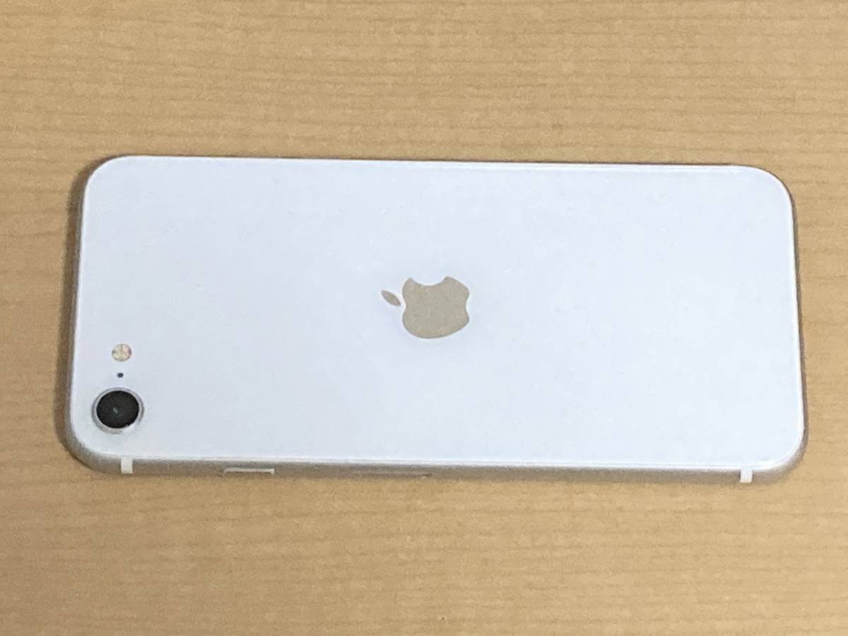 iPhone SE 第2世代 64GB ホワイト au SIMロック解除済み iPhone iPhone SE 第2世代 64GB ホワイト au SIMロック解除済み iPhone