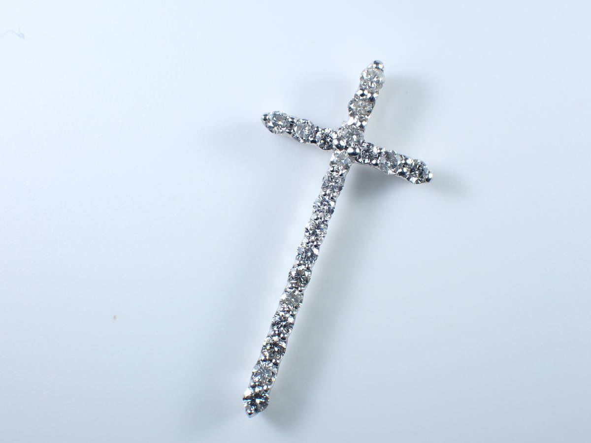 K18WG ダイヤモンドクロス ペンダントトップ ダイヤ 0.30ct K18WG ダイヤモンドクロス ペンダントトップ ダイヤ 0.30ct