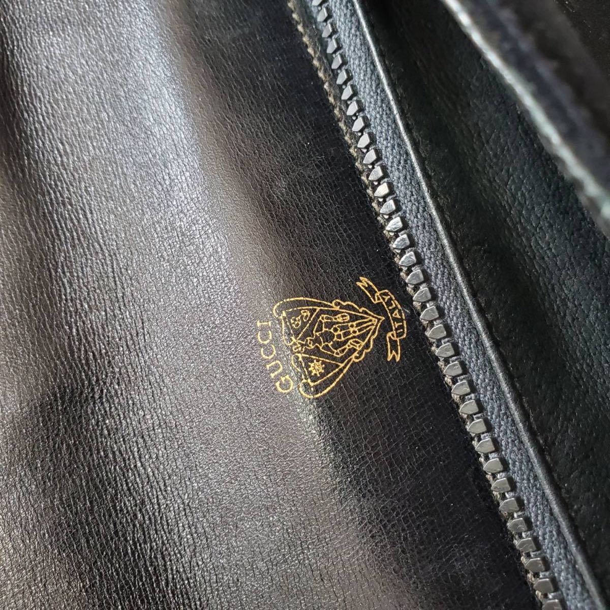 クレスト OLD GUCCI Gucci紋章（ゴールドクレスト）について｜Vintage Shop レザー OLD GUCCI 希少　オールドグッチ　ゴールドクレスト　レア　チャーム　ショルダーバッグ　ブラック