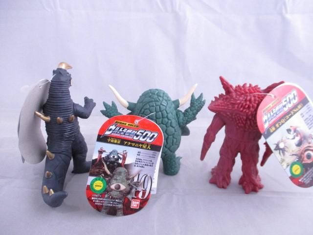 良品 ソフビ バンダイ ウルトラ怪獣500 3点セット ブラックキング アクマニア星人 ガンq タグ付 怪獣 宇宙人 売買されたオークション情報 Yahooの商品情報をアーカイブ公開 オークファン Aucfan Com