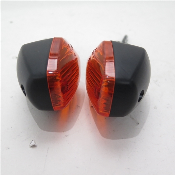 △CBR1000RR&frasl;SC57 純正 左右 ウインカー(H0406A06)