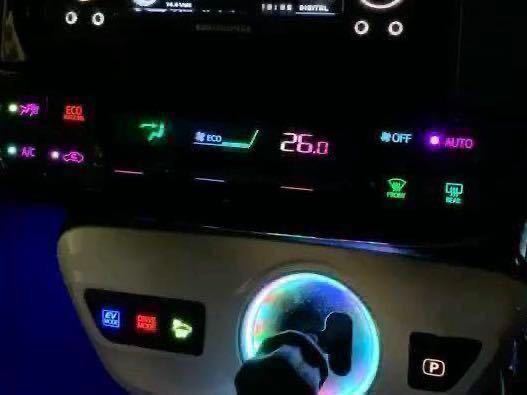 50系　プリウス　エアコンパネル LED打ち替え済み　レインボーグラデーション ZVW50 50プリウス 前期 後期 LED打ち替え済み エアコンパネル
