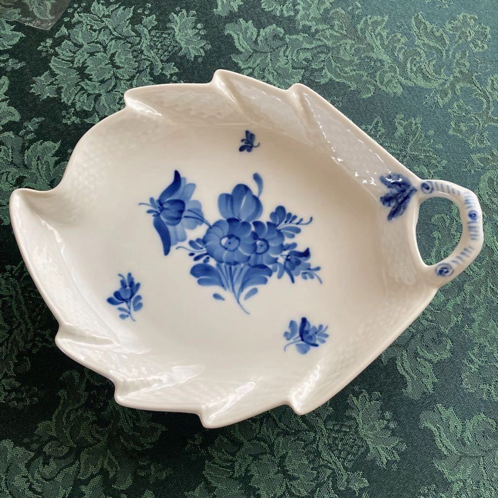 即決◆ROYAL COPENHAGEN／ロイヤルコペンハーゲン ブルーフラワーカーブ リーフディッシュ◆プレート皿 ロイヤルコペンハーゲン ロイヤル ブルーフルーテッド ミニ 小皿 .#e1