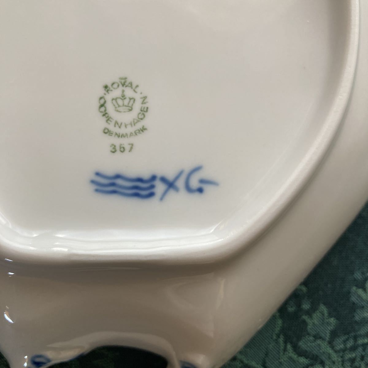 即決◆ROYAL COPENHAGEN／ロイヤルコペンハーゲン ブルーフラワーカーブ リーフディッシュ◆プレート皿 ロイヤルコペンハーゲン ロイヤル ブルーフルーテッド ミニ 小皿 .#e1