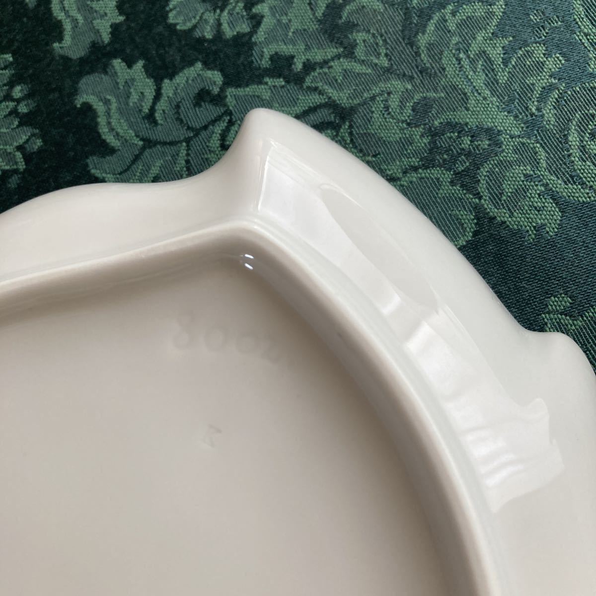即決◆ROYAL COPENHAGEN／ロイヤルコペンハーゲン ブルーフラワーカーブ リーフディッシュ◆プレート皿 ロイヤルコペンハーゲン ロイヤル ブルーフルーテッド ミニ 小皿 .#e1