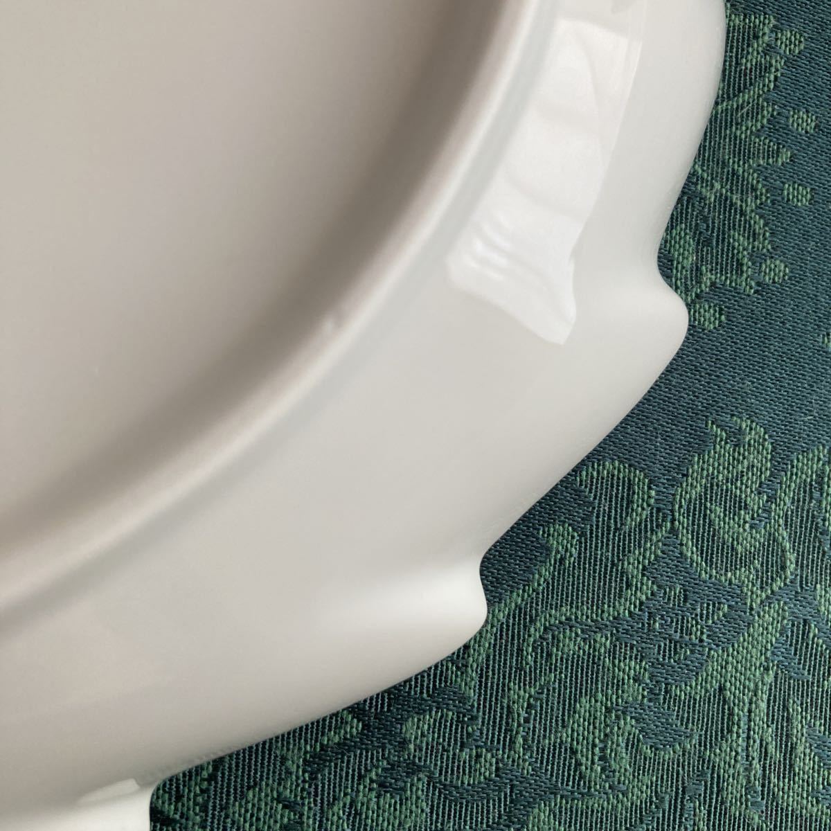 即決◆ROYAL COPENHAGEN／ロイヤルコペンハーゲン ブルーフラワーカーブ リーフディッシュ◆プレート皿 ロイヤルコペンハーゲン ロイヤル ブルーフルーテッド ミニ 小皿 .#e1