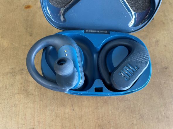 JBLワイヤレスイヤフォン耳掛けタイプブルー中古 JBL SENSE 完全