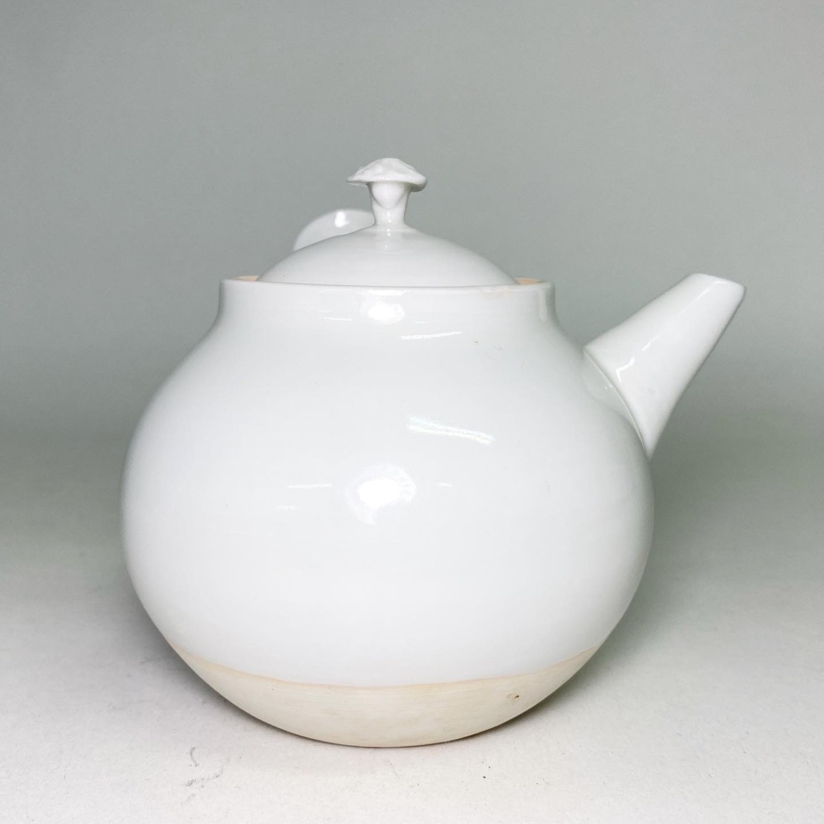 京都 清風 与平 帝室技芸員 急須 茶注 太白 白磁 横手 煎茶器 煎茶道具 京焼 昭阿弥 平安 煎茶道具 急須 高野 淡彩唐子横手急須 200ml | 中国