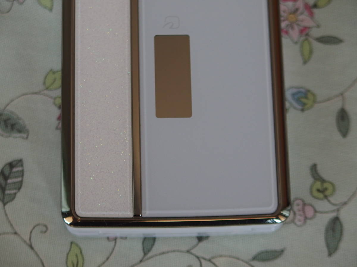 ☆彡 美品　docomo　STYLE series　Ｎ－０３Ｄ　White N-03D docomo STYLE ホワイト ガラケー FOMA