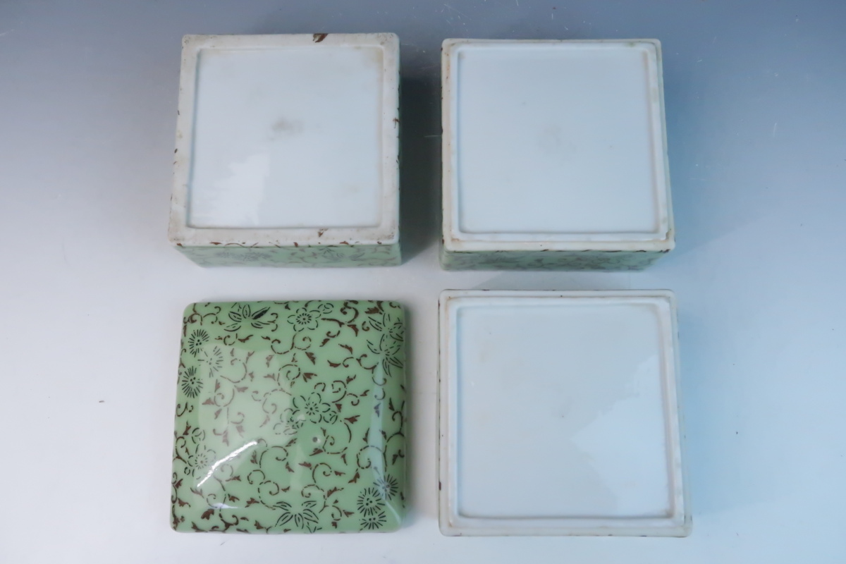 時代物 瀬戸焼 青磁金彩 印判手 松竹梅唐草文 四方形 三段重 重箱 蓋物