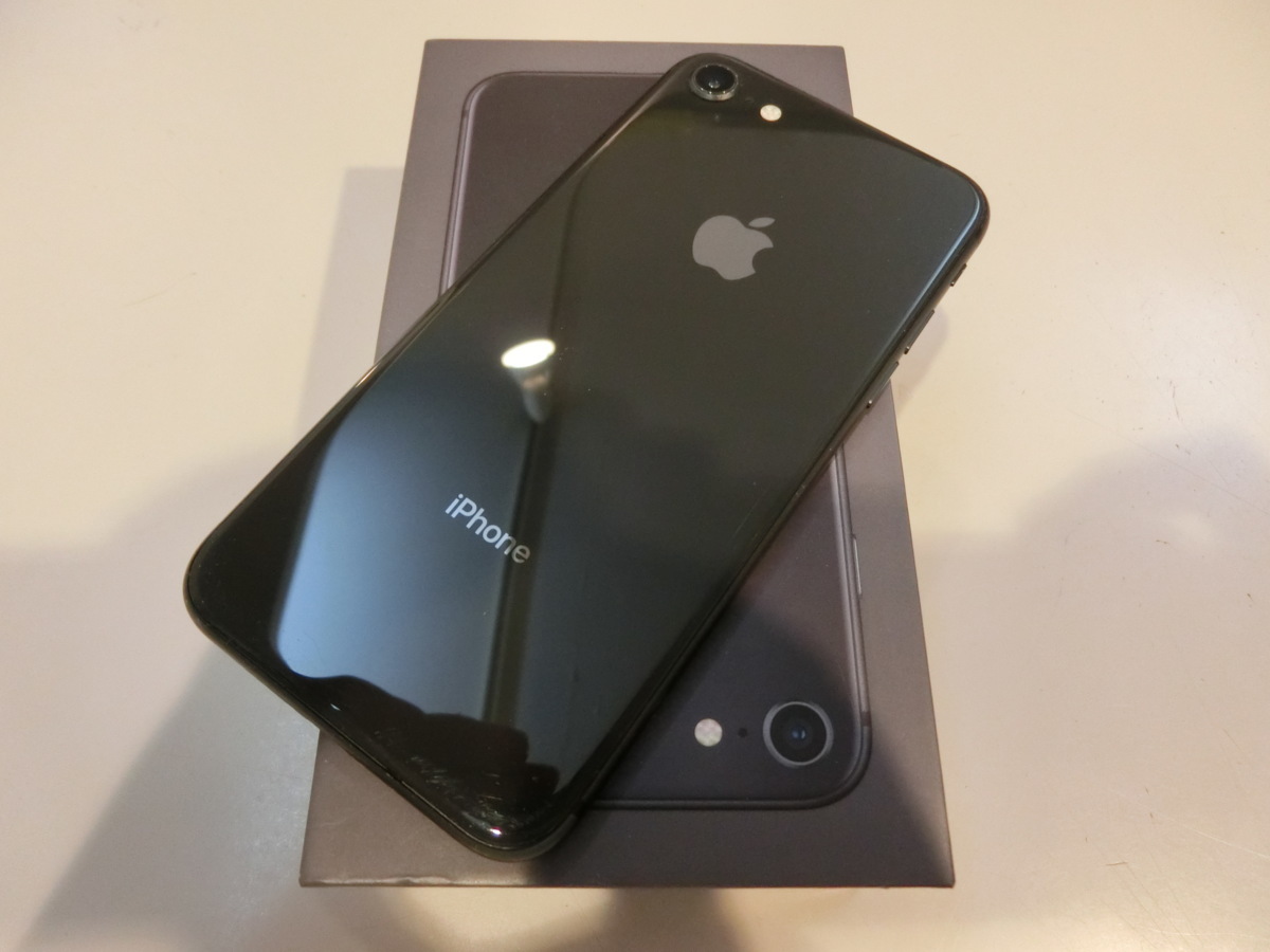 64GB SIMフリー iPhone8 SIMロック解除済み グレー 中古の通販 SIM