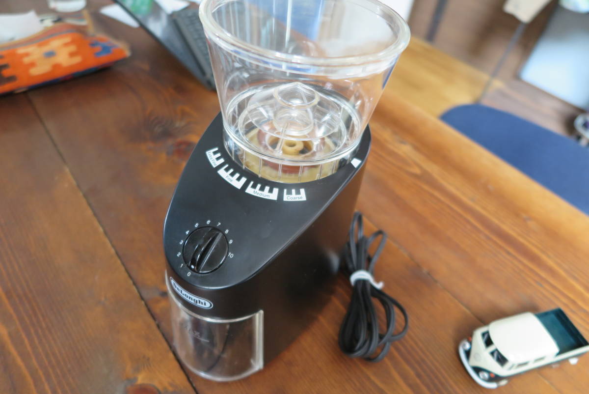 ☆デロンギ・DeLonghi コーン式コーヒーグラインダー KG364J 【公式通販】