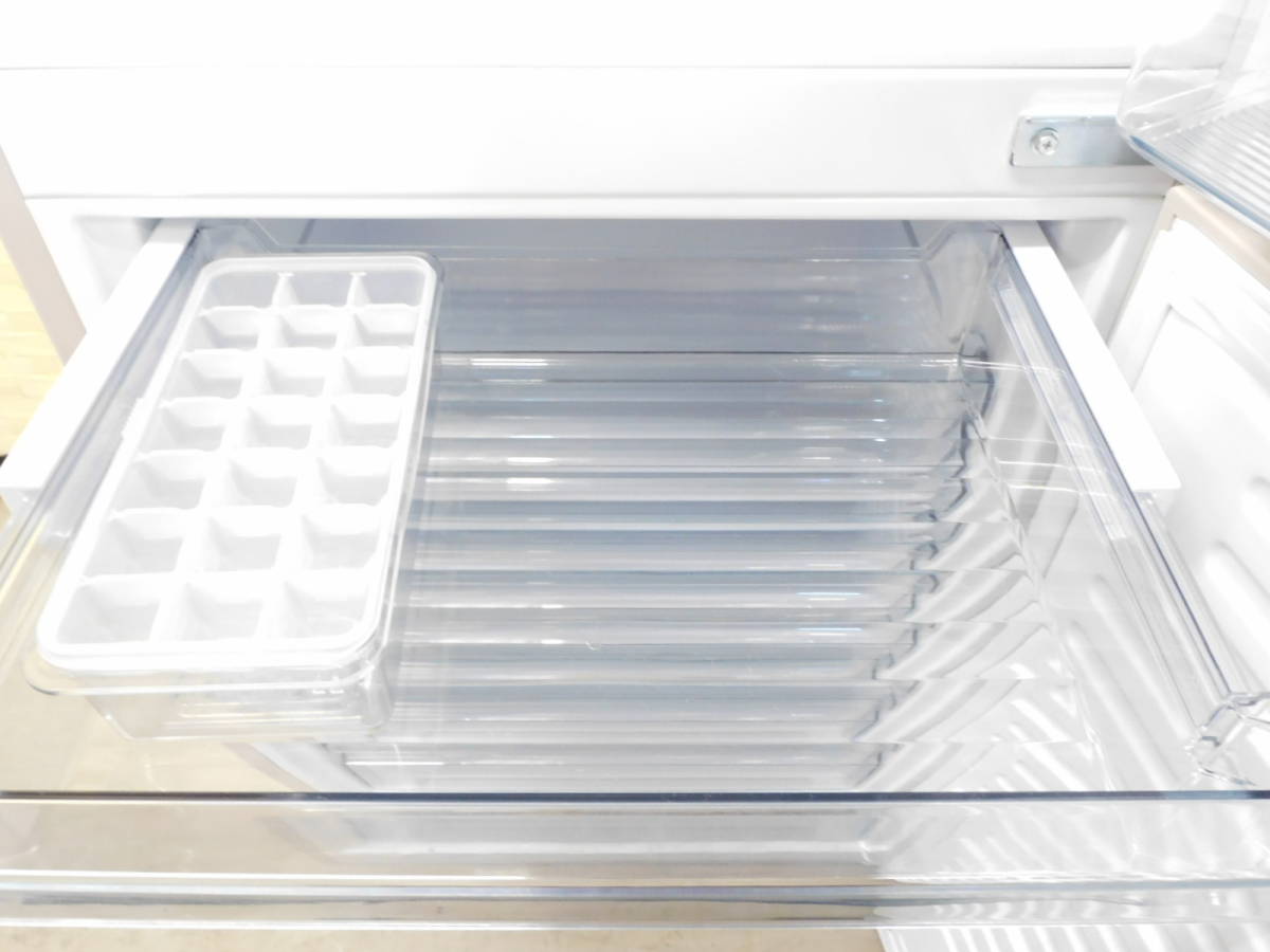 2018年製?ツインバードTWIN BIRDガラストップ冷蔵庫146リットル(1221c)