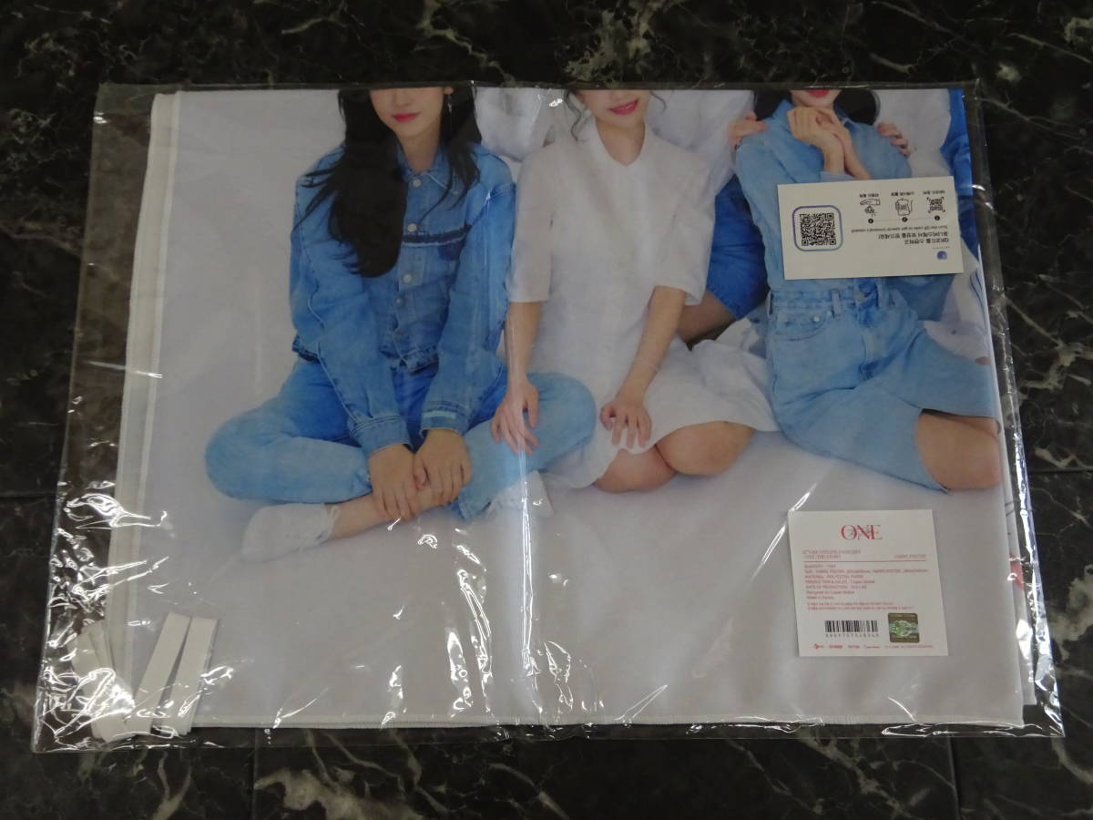 IZ*ONE fabric poster ファブリックポスター IZ*ONE fabric poster ファブリックポスター