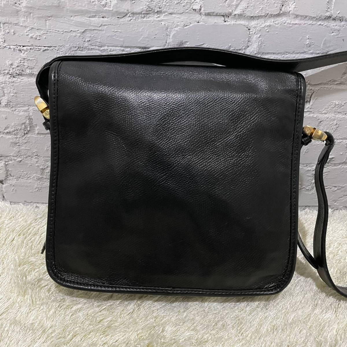 【美品】LOEWE　ロエベ　アナグラム　ショルダーバッグ　エンボス ロエベ アナグラム ショルダーバッグ 4807極希少・美品LOEWE サコッシュ ナッパレザー