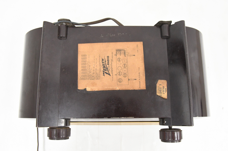 ZENITH ゼニス H520-T 2-235 ビンテージラジオ CONSOLTONE RADIO 真空管ラジオ レトロ アンティーク インテリア 現状品 MODEL 真空管ラジオ 通電&frasl;音出し確認ZENITH AUTOMATIC レスピレーター 40.1865.0135&frasl;51.C200｜正規