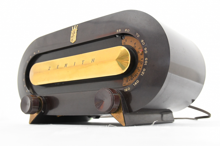 ZENITH ゼニス H520-T 2-235 ビンテージラジオ CONSOLTONE RADIO 真空管ラジオ レトロ アンティーク インテリア 現状品 MODEL 真空管ラジオ 通電&frasl;音出し確認ZENITH AUTOMATIC レスピレーター 40.1865.0135&frasl;51.C200｜正規