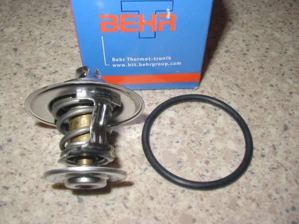 純正メーカー ゴルフ2 ゴルフ3 カブリオレ カブリオ等 サーモスタット 