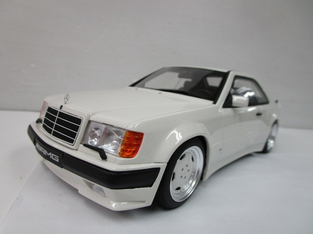 メルセデスベンツ特注 OttO 1/18 メルセデスベンツ 300CE (C124) AMG