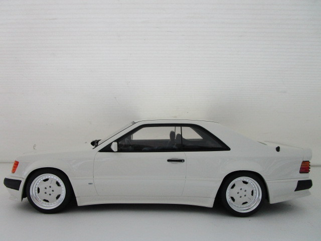 メルセデスベンツ特注 OttO 1/18 メルセデスベンツ 300CE (C124) AMG