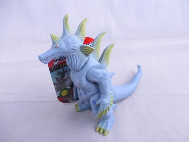 良品 フィギュア ソフビ バンダイ ウルトラ怪獣500 38 巨大魚怪獣 