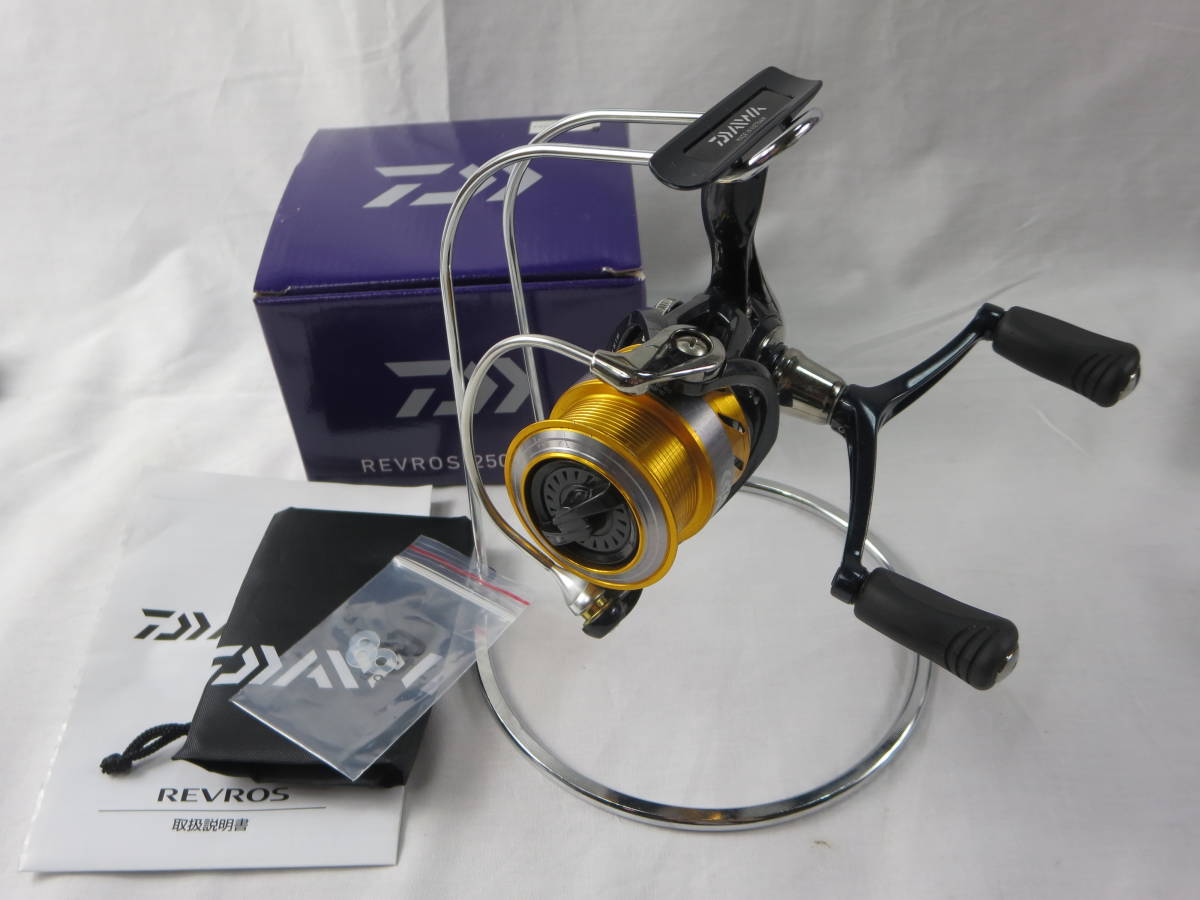 莖亙【付属品】 ダイワ レブロス 2506H-DH【ダブルハンドル】Daiwa REVROS グローブライド スピニングリール（検1000 1500 2000 2500 3000