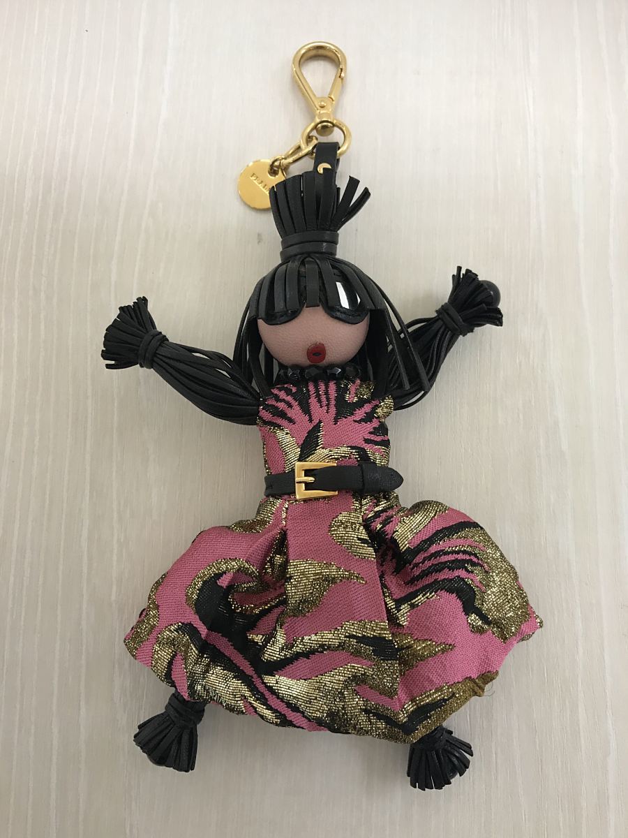 格安，最新作 PRADA ジュスミンチャーム/キーホルダー/ピンク/人形(一般)｜売買されたオークション情報、yahooの商品情報をアーカイブ公開 - オークファン 一般