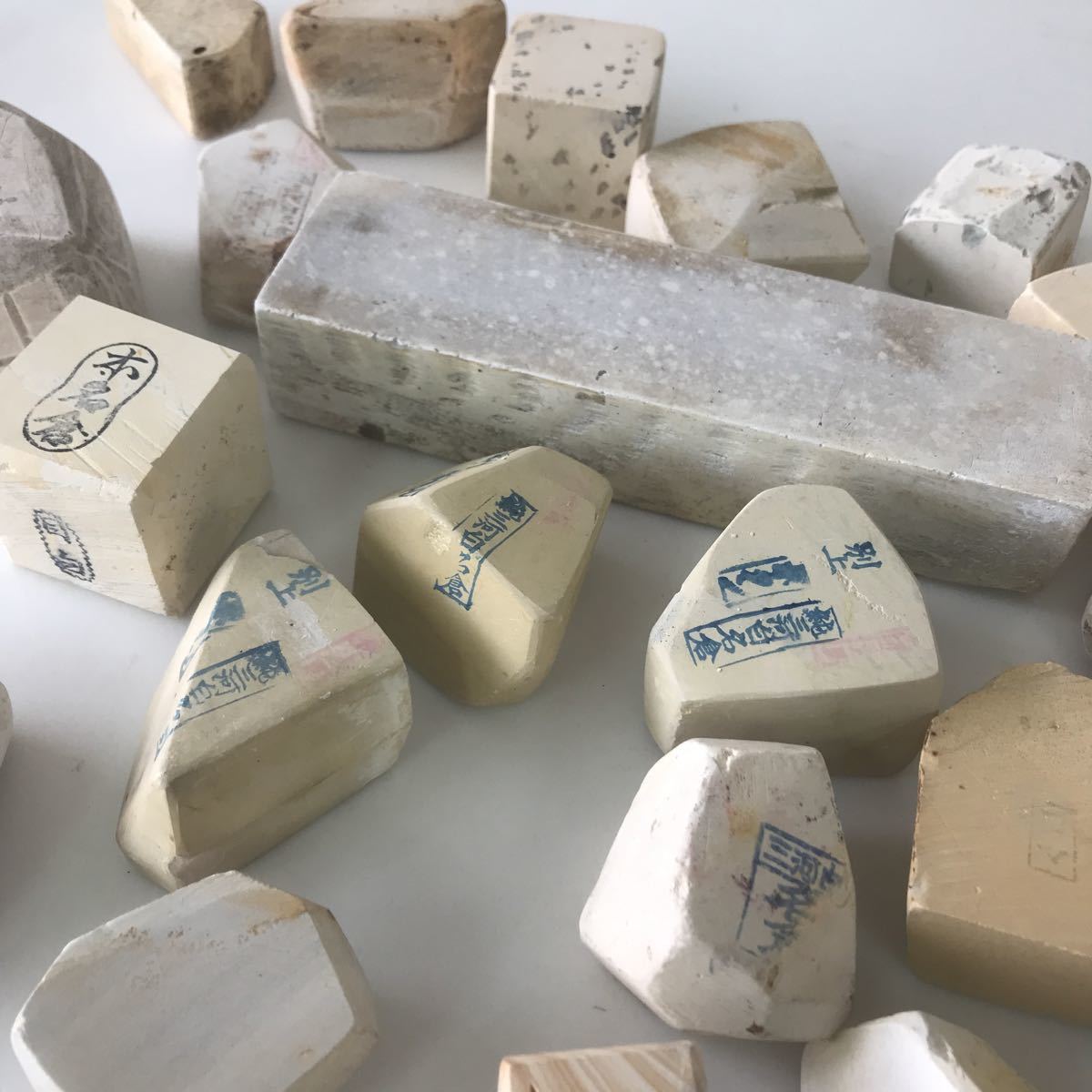 高級天然砥石☆純三河本名倉☆まとめて大量☆超特大有り☆約4185g☆23個☆美品♪