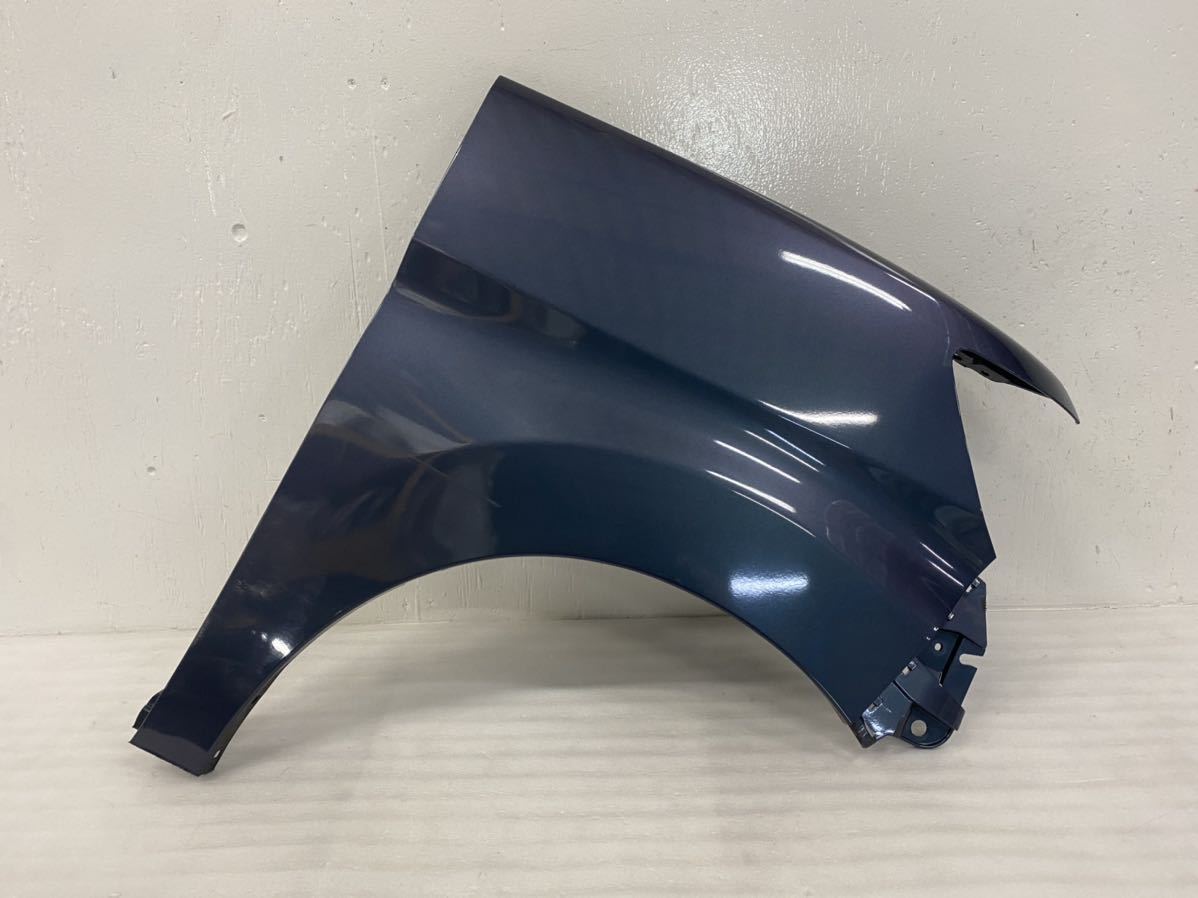 4A30 タントカスタム LA600S 純正 フェンダー 右 53811-B2671 グレー