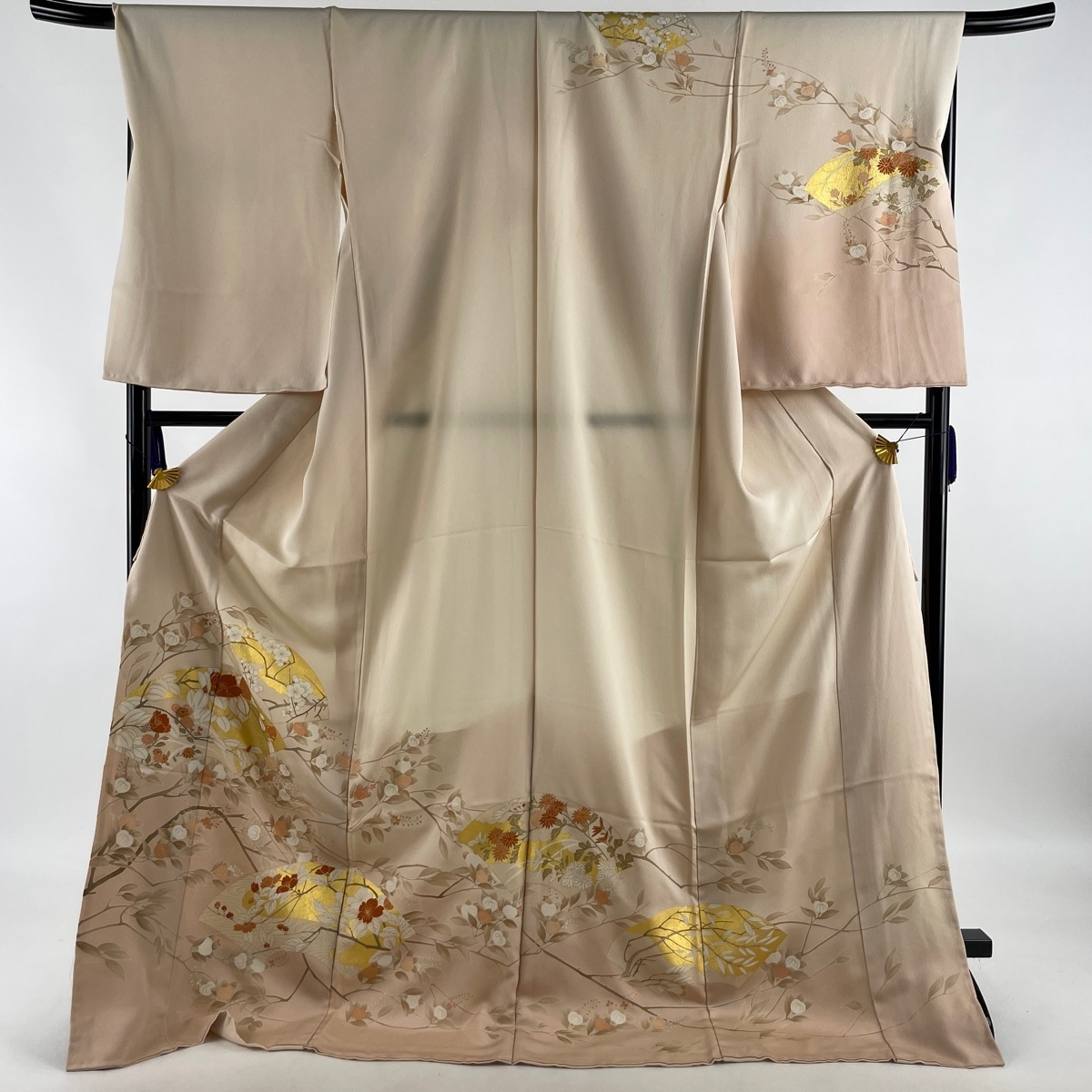 【最安値，高品質】 訪問着 秀品 仮絵羽 扇面 枝花 金糸 金彩 ピンクベージュ 180.5cm 70cm 正絹(仕立て上がり)｜売買されたオークション情報、yahooの商品情報をアーカイブ公開 - オークファン 仕立て上がり