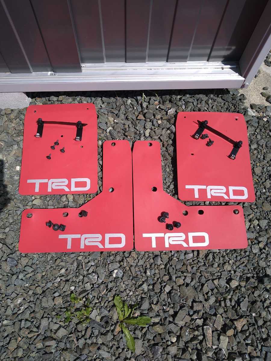 TRD マッドフラップ☆ 純正オプション 200系ハイエース レジアスエース