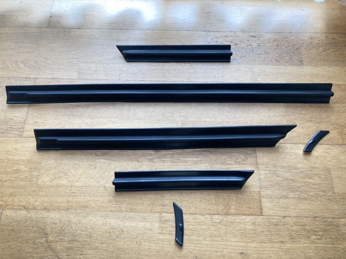 【新作入荷，お買い得】 品 日産 R30スカイライン ドアモール(サイド)｜売買されたオークション情報、yahooの商品情報をアーカイブ公開 - オークファン 日産用